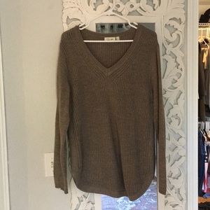 Comfy & cute brown sweater